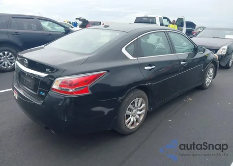 2015 Nissan Altima 2.5 S из США, поврежденный, VIN 1N4AL3AP9FC130896